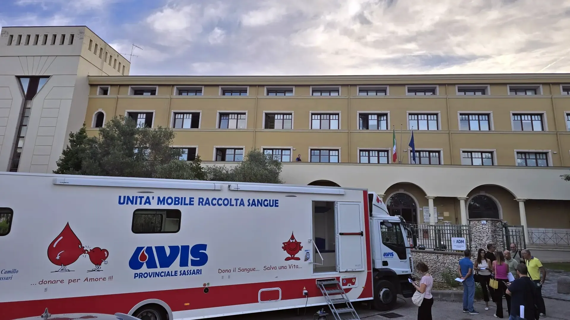 Sassari. Quando dare l’esempio diventa solidarietà: 20 sacche raccolte con l’Avis Provinciale.